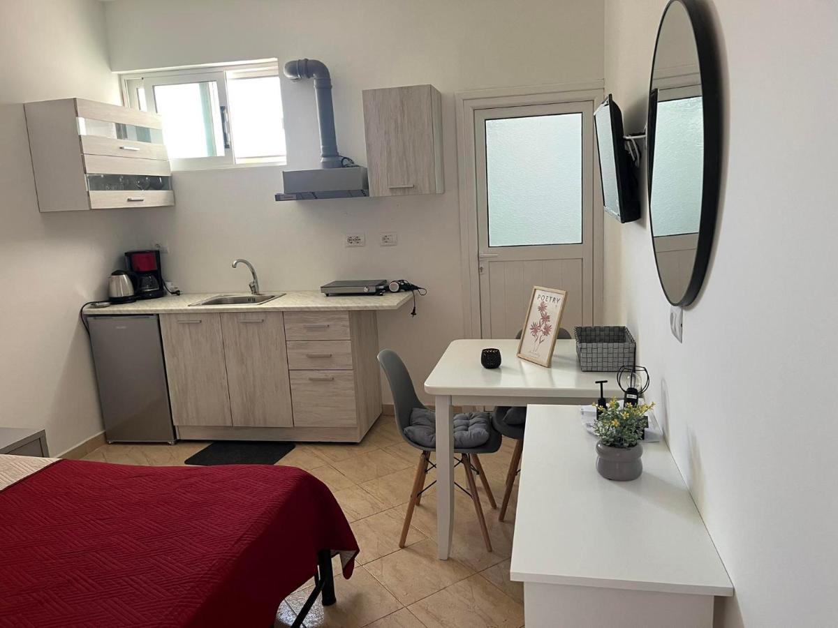 Mimoza Apartments Sarandë Buitenkant foto