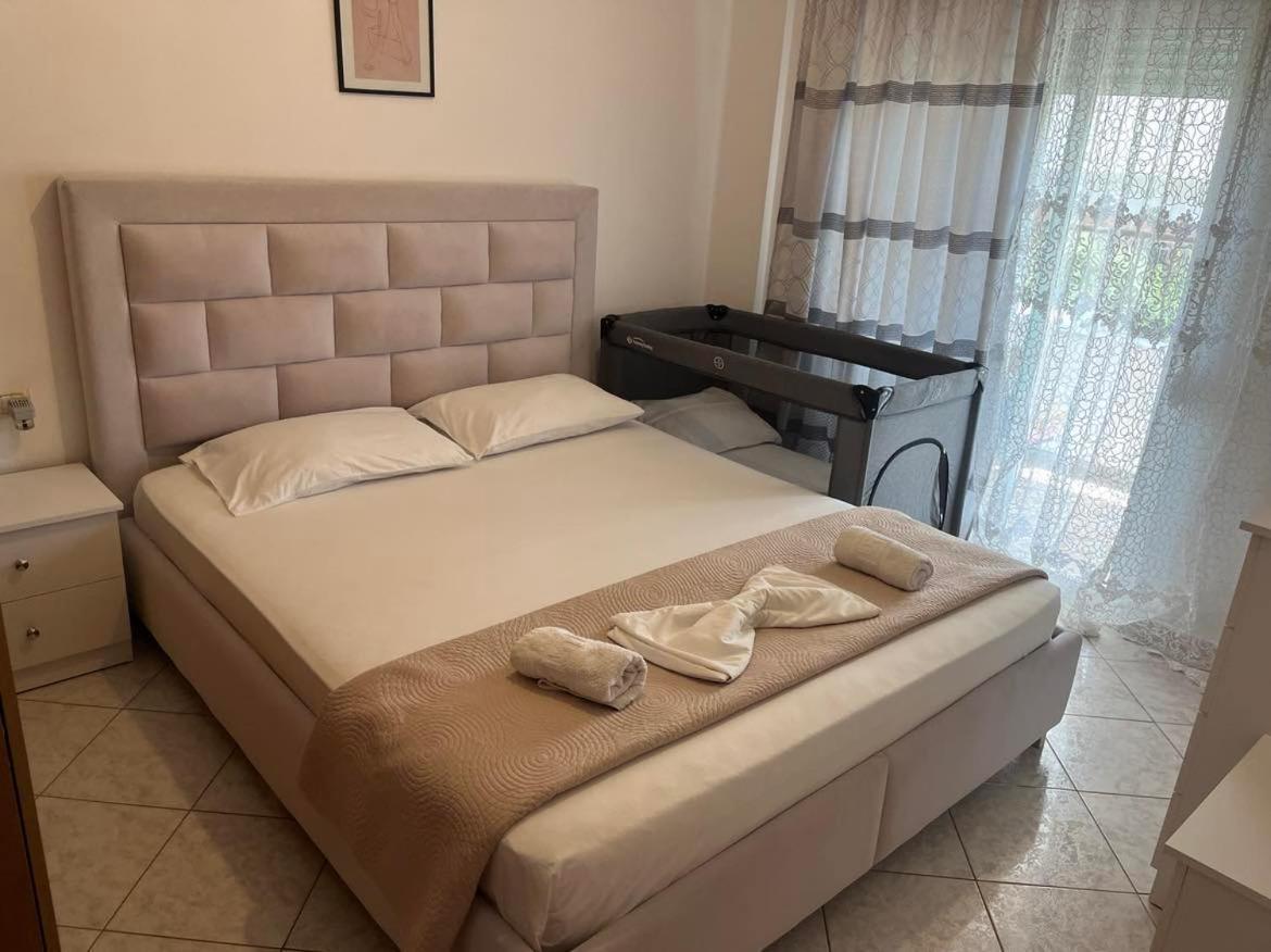 Mimoza Apartments Sarandë Buitenkant foto